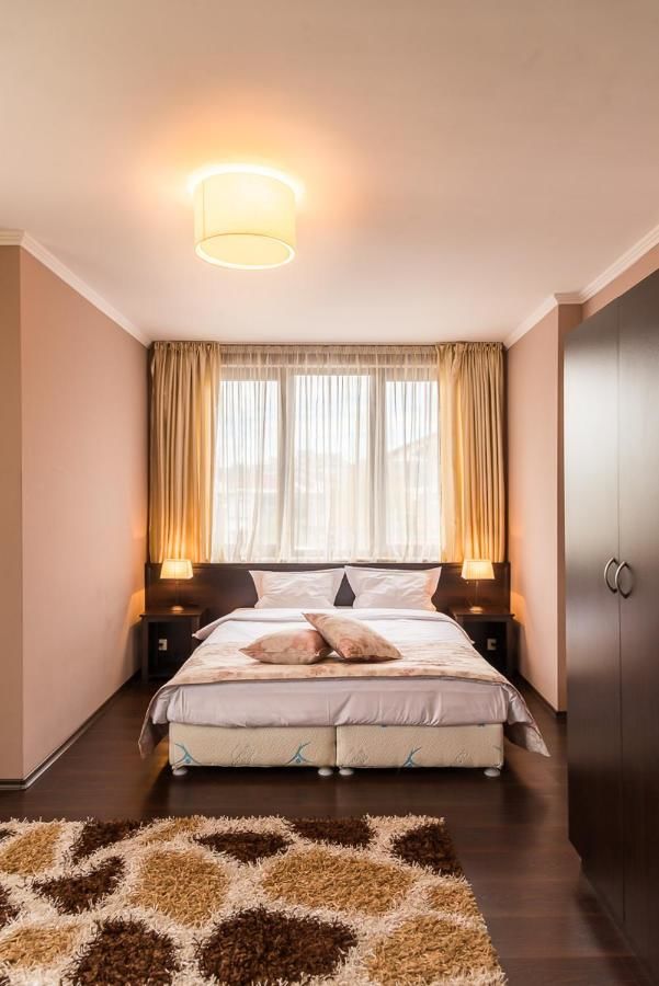 Отель Family Hotel Pak Tam Карлово